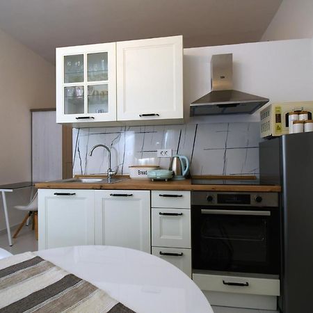Apartment Frida Rab Banjol Buitenkant foto