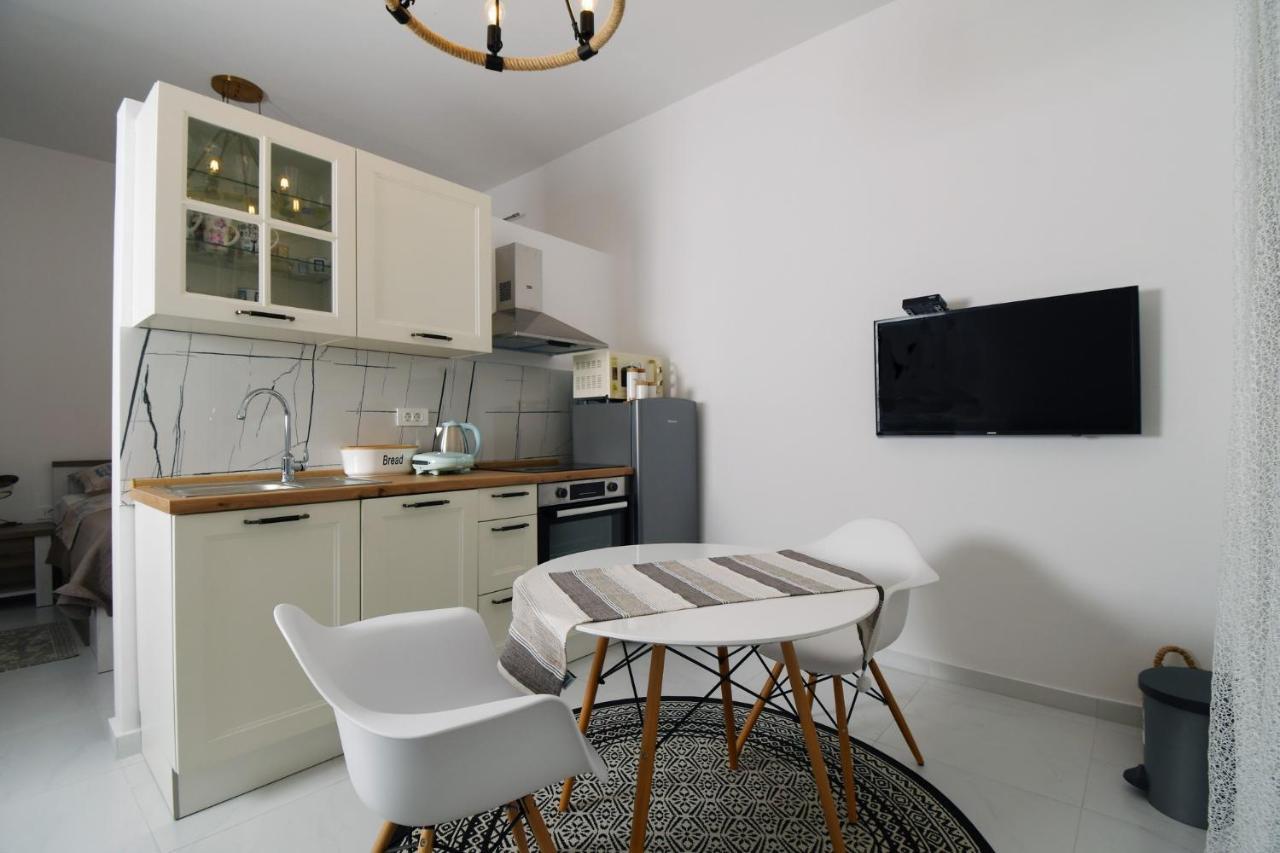 Apartment Frida Rab Banjol Buitenkant foto