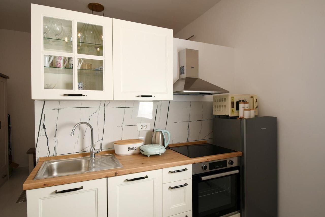 Apartment Frida Rab Banjol Buitenkant foto
