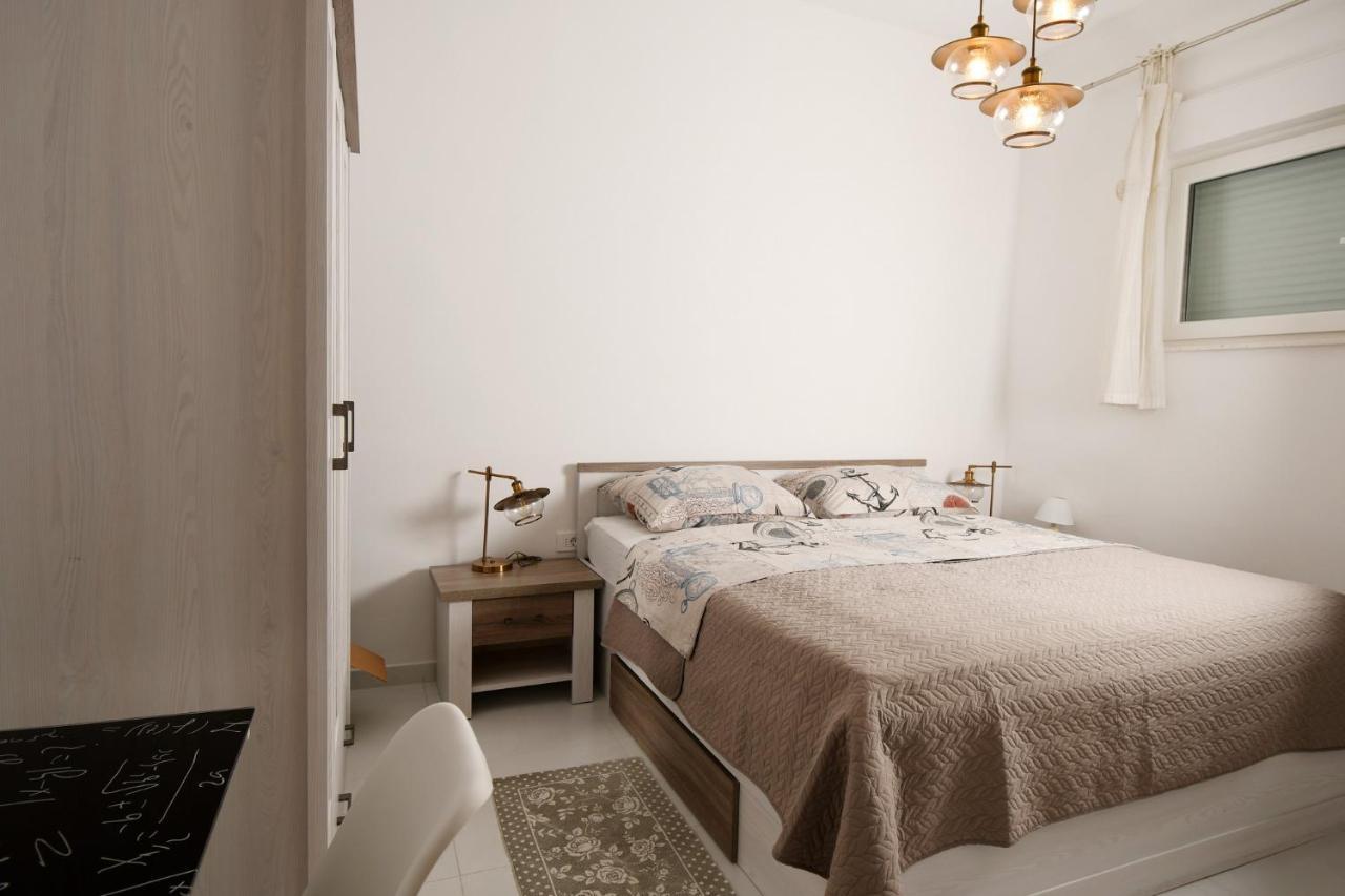 Apartment Frida Rab Banjol Buitenkant foto